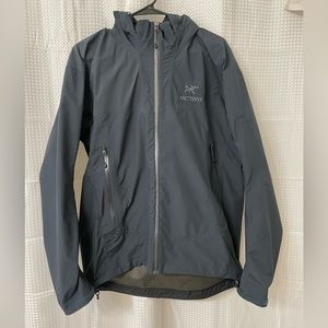 Arc’teryx Gore Tex Beta Jacket - Mens L